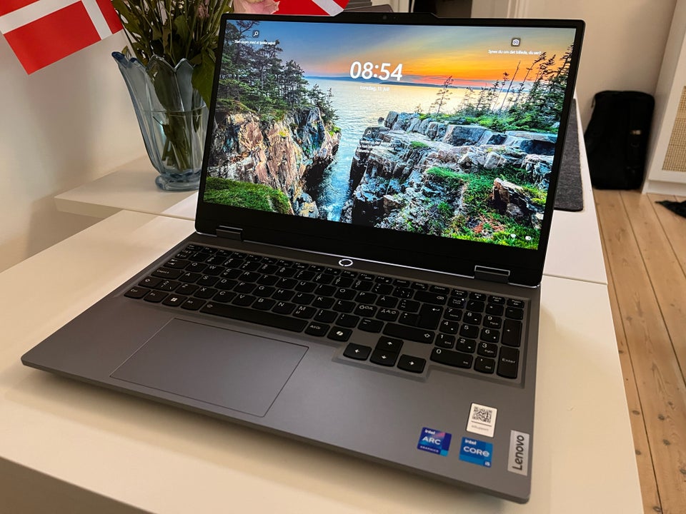 Lenovo LoQ 440 GHz 16 GB ram