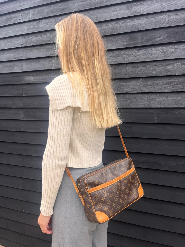 Crossbody, Louis Vuitton