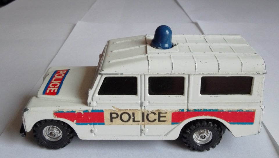 Modelbil CORGI TRONICS LAND ROVER