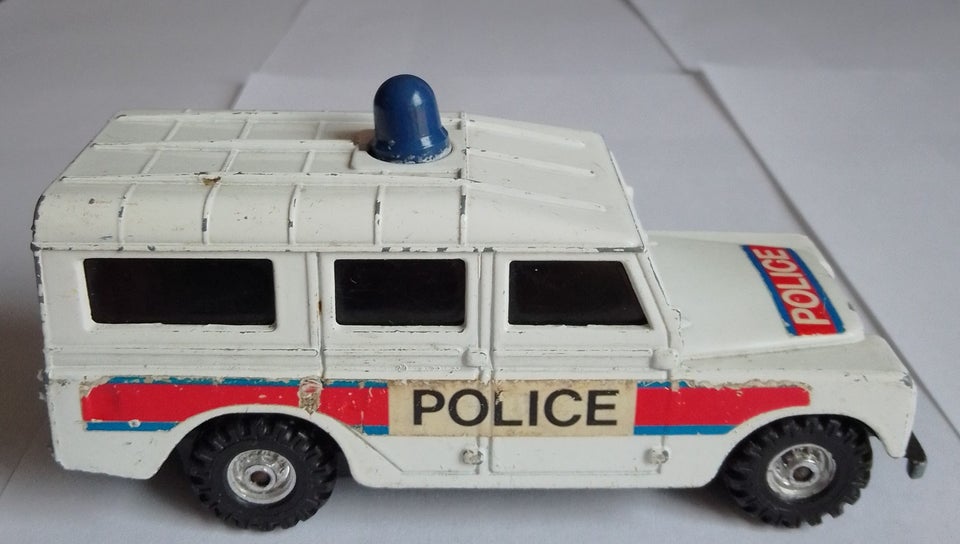 Modelbil CORGI TRONICS LAND ROVER