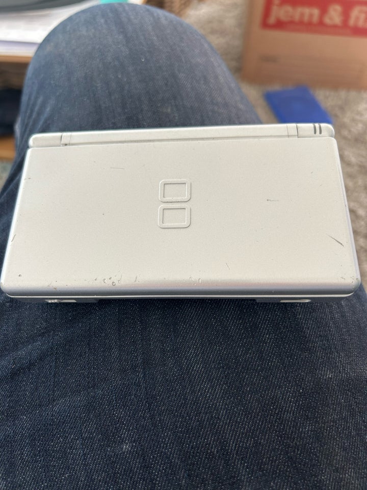 Nintendo DS Lite God