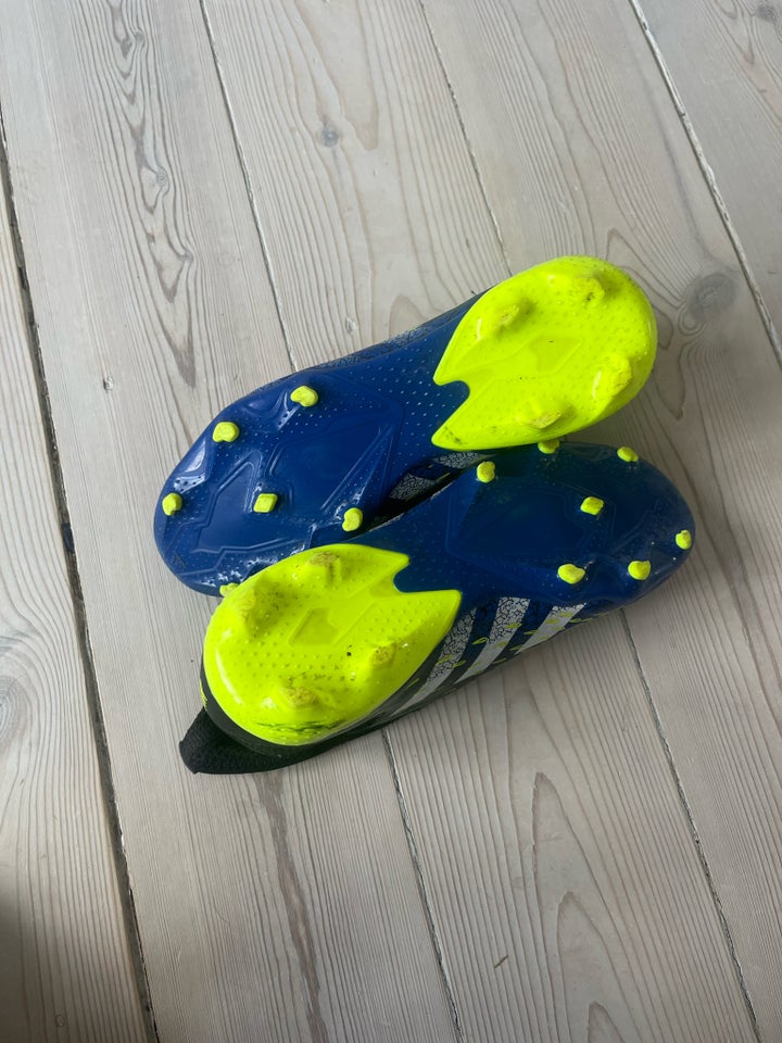 Fodboldsko Adidas predator