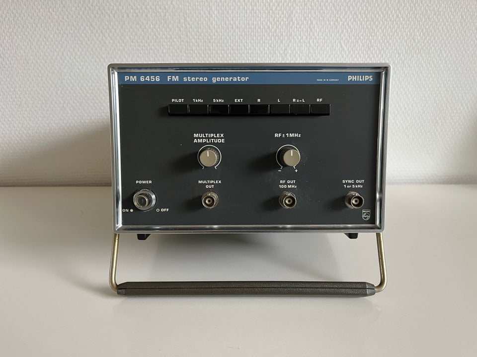 Andet Philips FM stereo generator