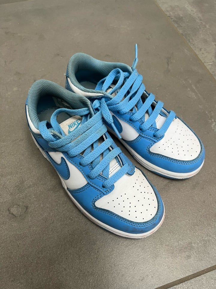 Sneakers, str. 33, Nike