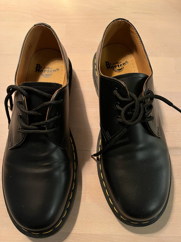 Herresko, Dr martens , str. 43