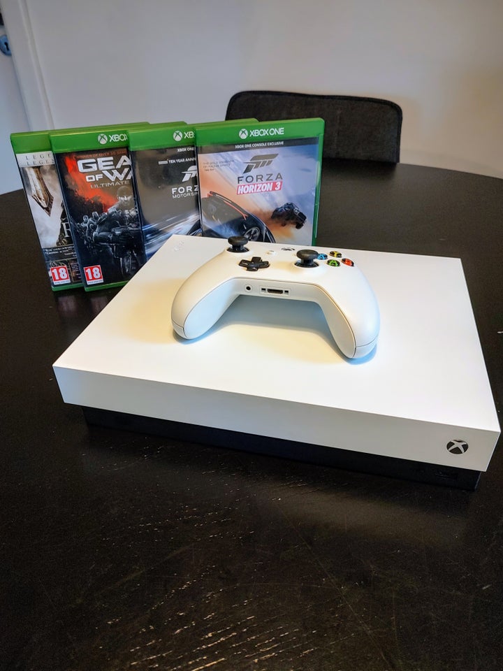 Xbox One X, 2019 4K 1TB, Perfekt