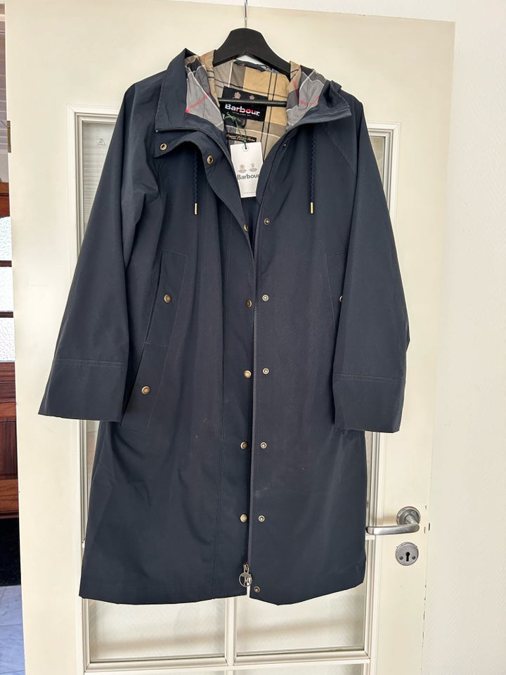 Trenchcoat str 38 Barbour