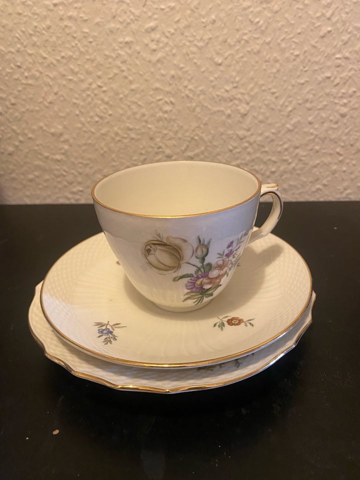 Porcelæn, Kaffestel, Royal