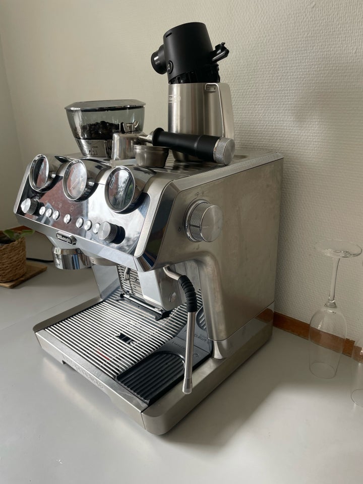 Delonghi Specialista Kaffem