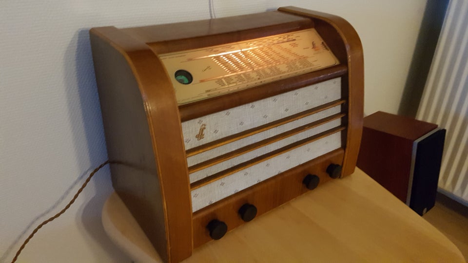 Radio, Flot Retro