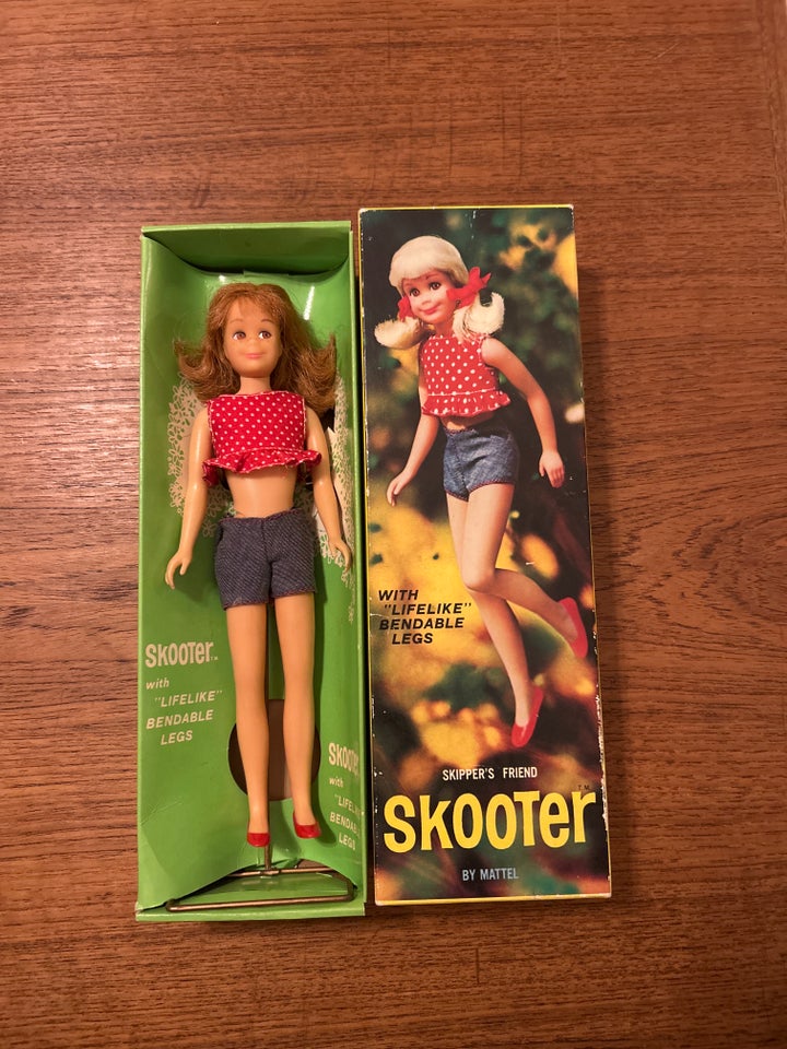 Barbie, Barbie #1120 Skooter i boks