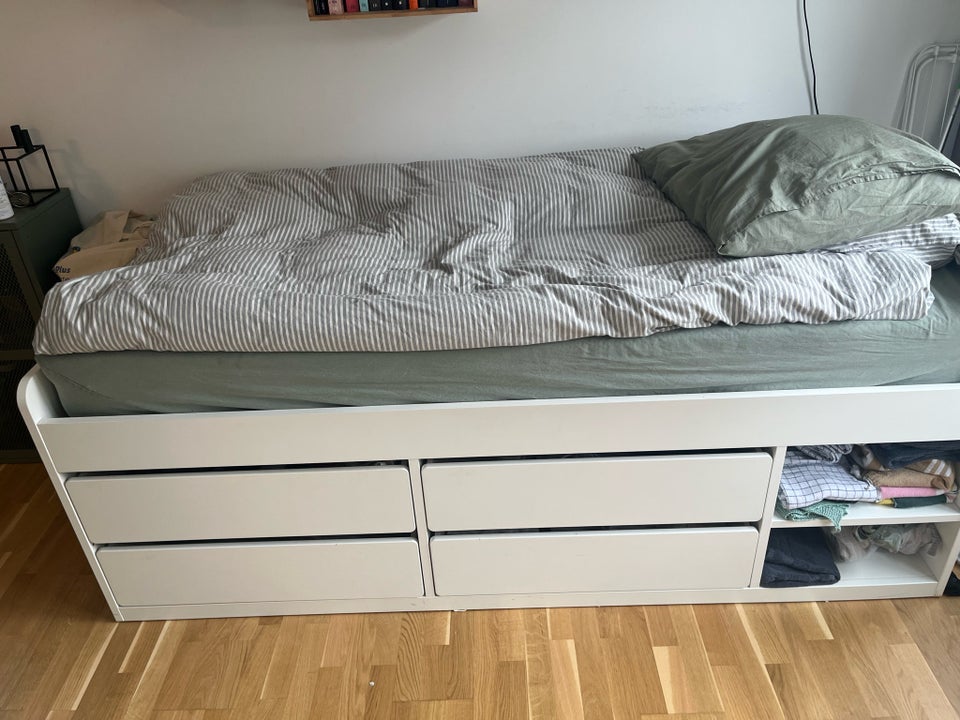 Enkeltseng, Ikea , b: 96 l: 206 h: 89