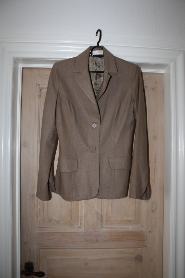 Blazer, str. 36, Now On