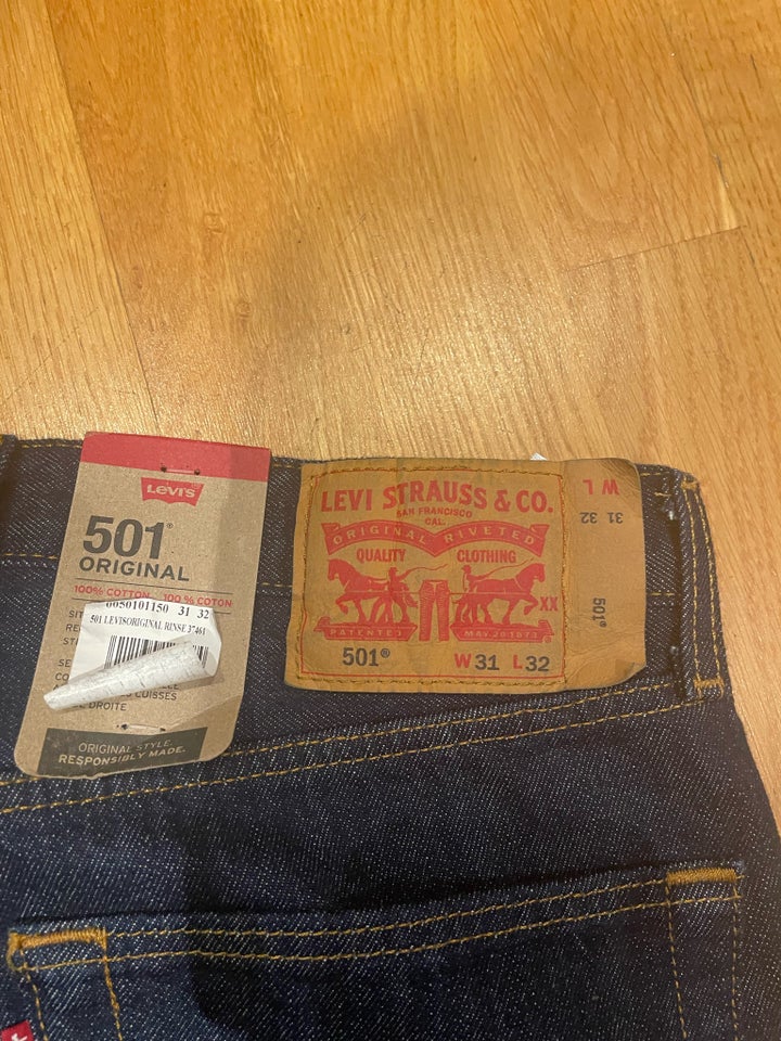 Jeans, Levis, str. 31