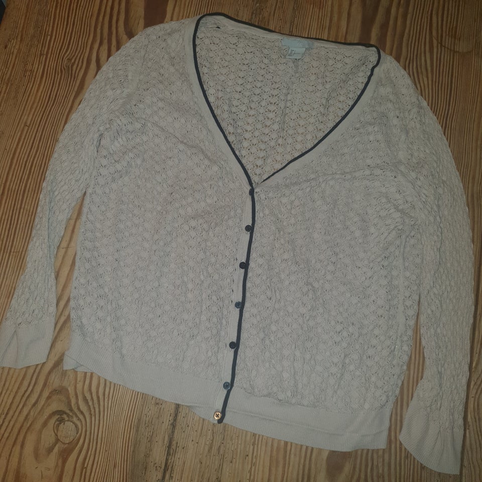 Cardigan, HM, str. 40