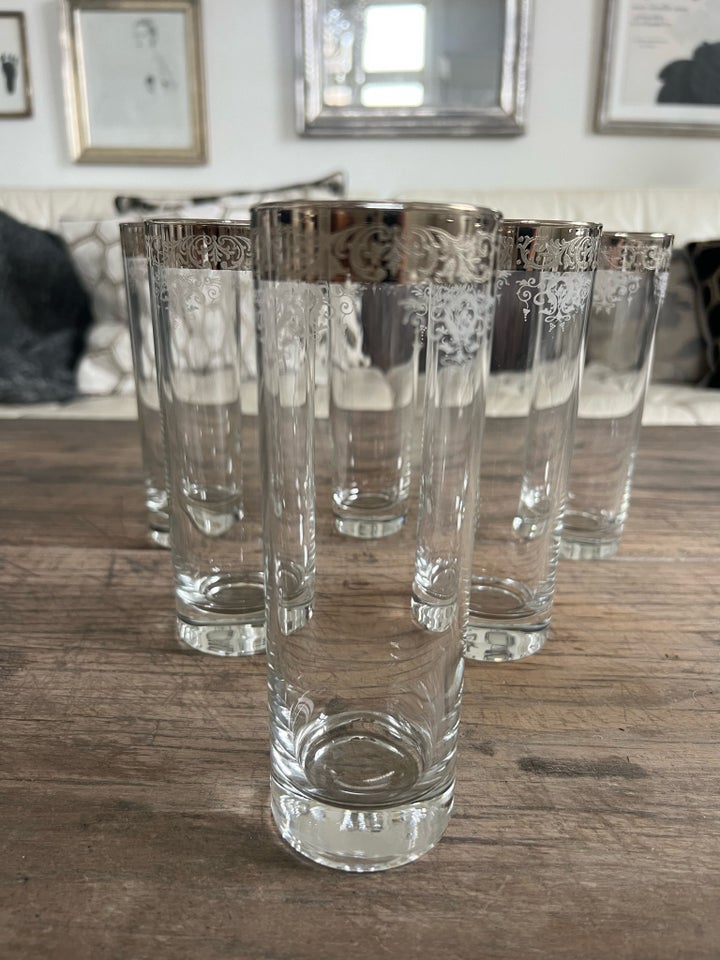 Glas Glas m/ mønster og sølvkant