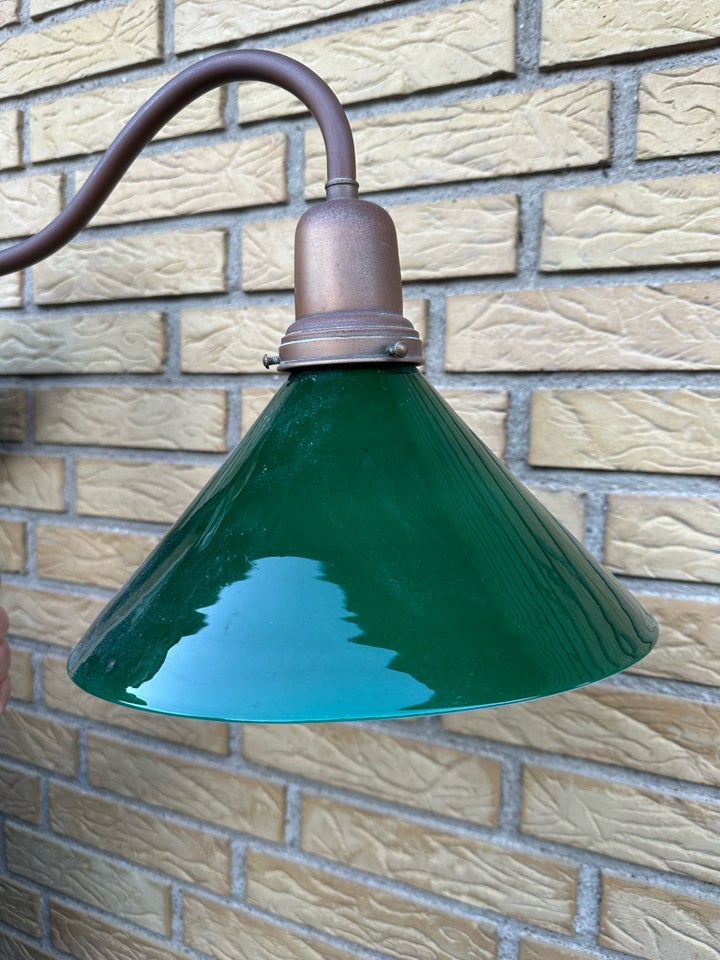 Væglampe, Lampe af grønt glas