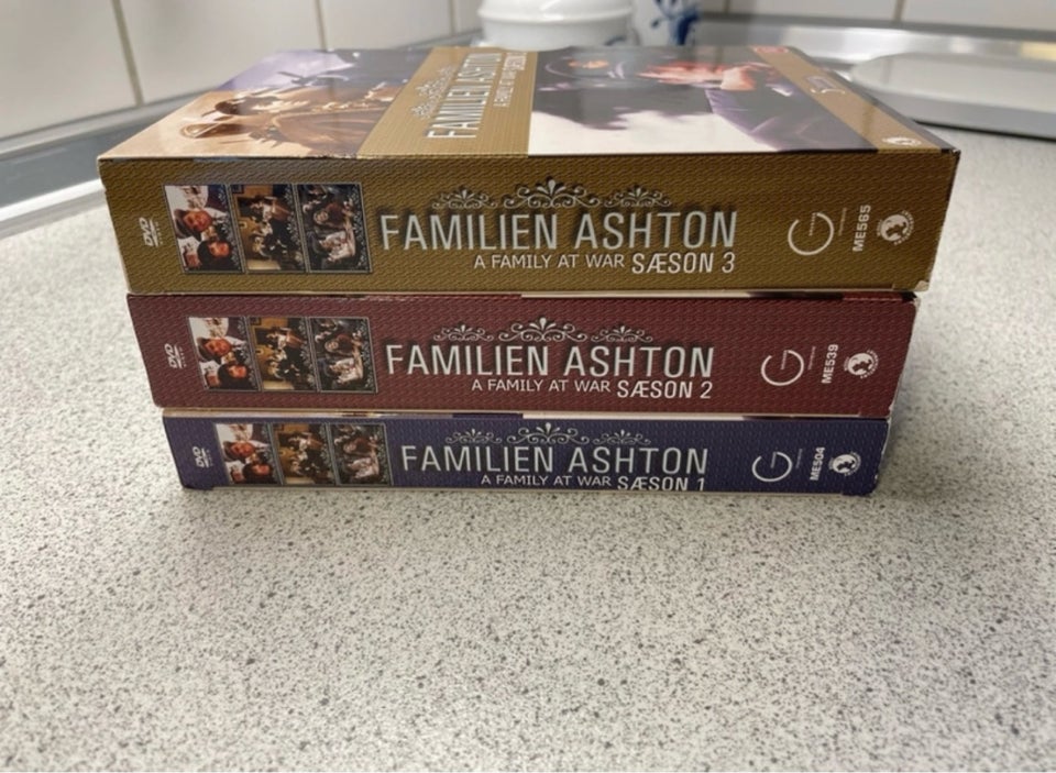 Familien Ashton - A family at war,