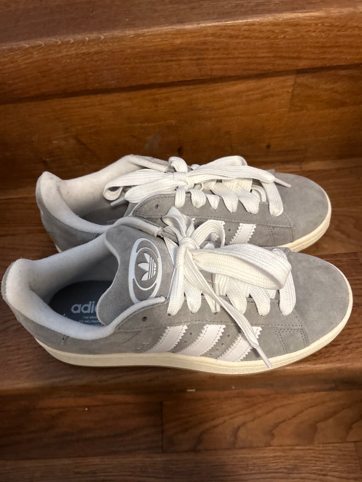 Sneakers, str. 39,5, Adidas