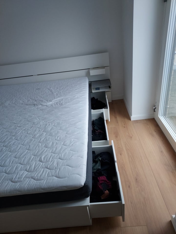 1½ seng, Ikea Nordli, b: 160 l: 200