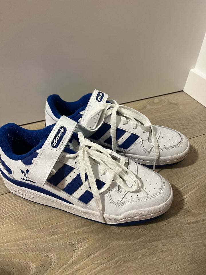 Sneakers, str. 40, Adidas