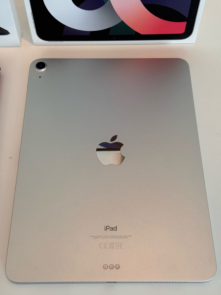 iPad Air 4 256 GB hvid
