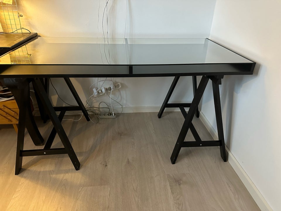 Skrivebord Ikea