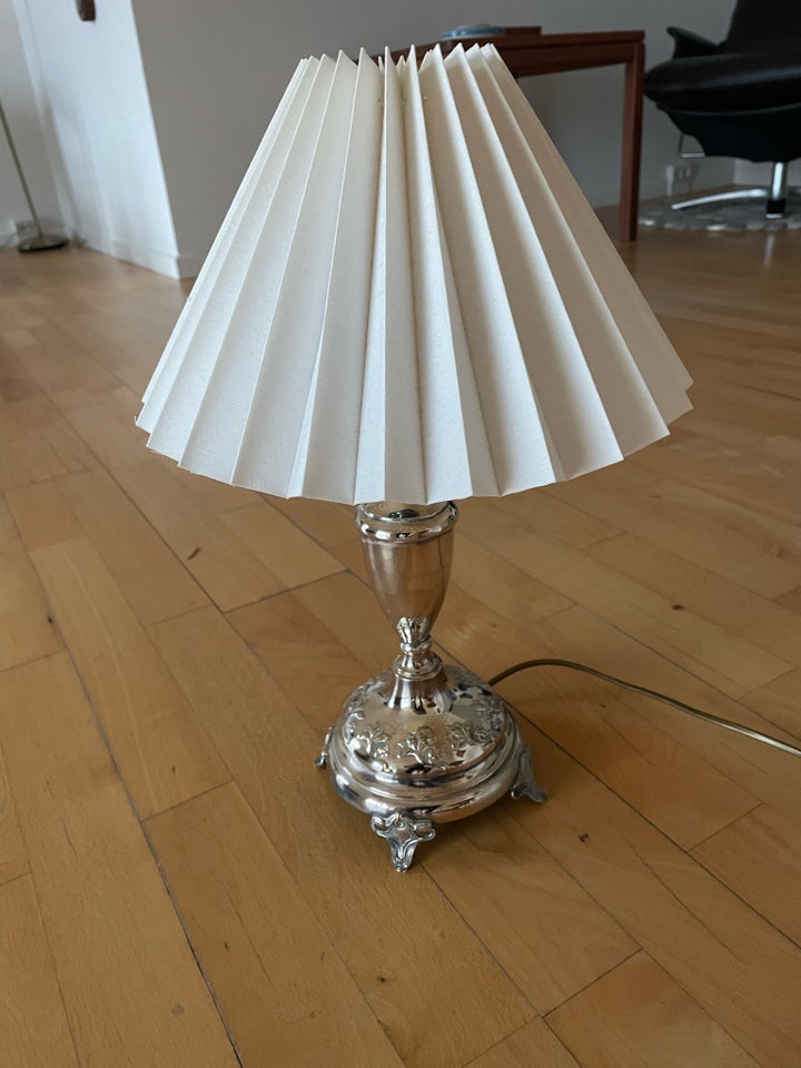 Anden bordlampe, Sølvlampe med