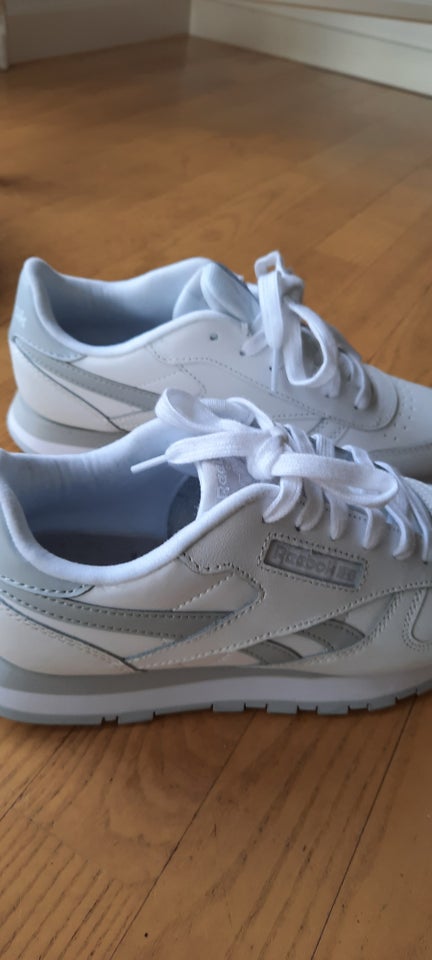 Sneakers, str. 37, Reebok