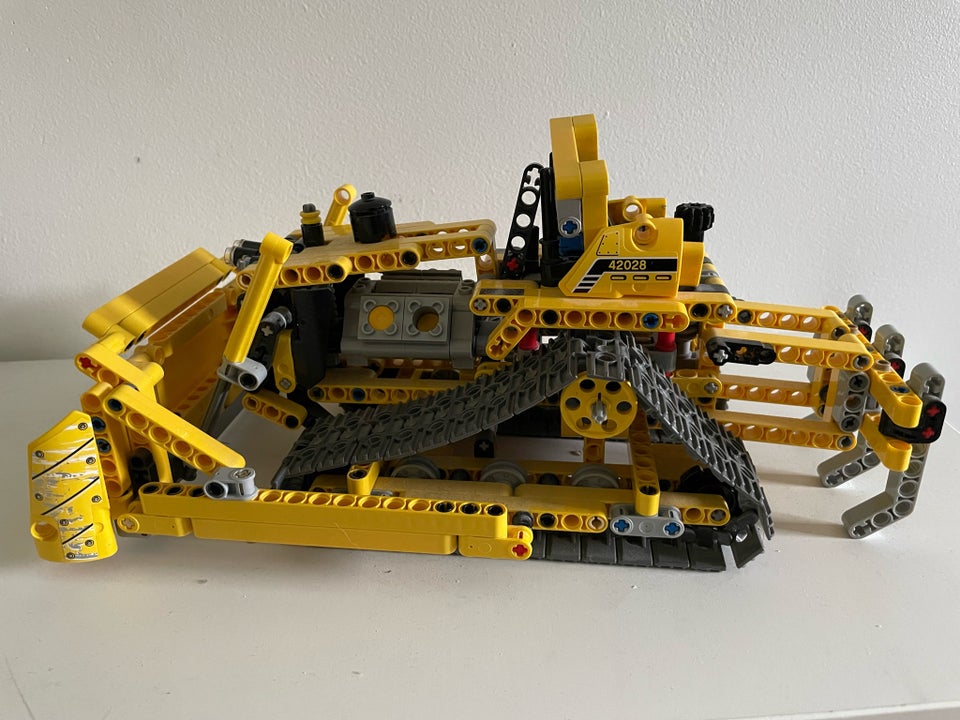 Lego Technic, 42028