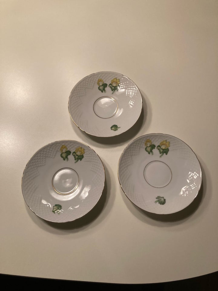 Porcelæn, 3 stk underkopper,