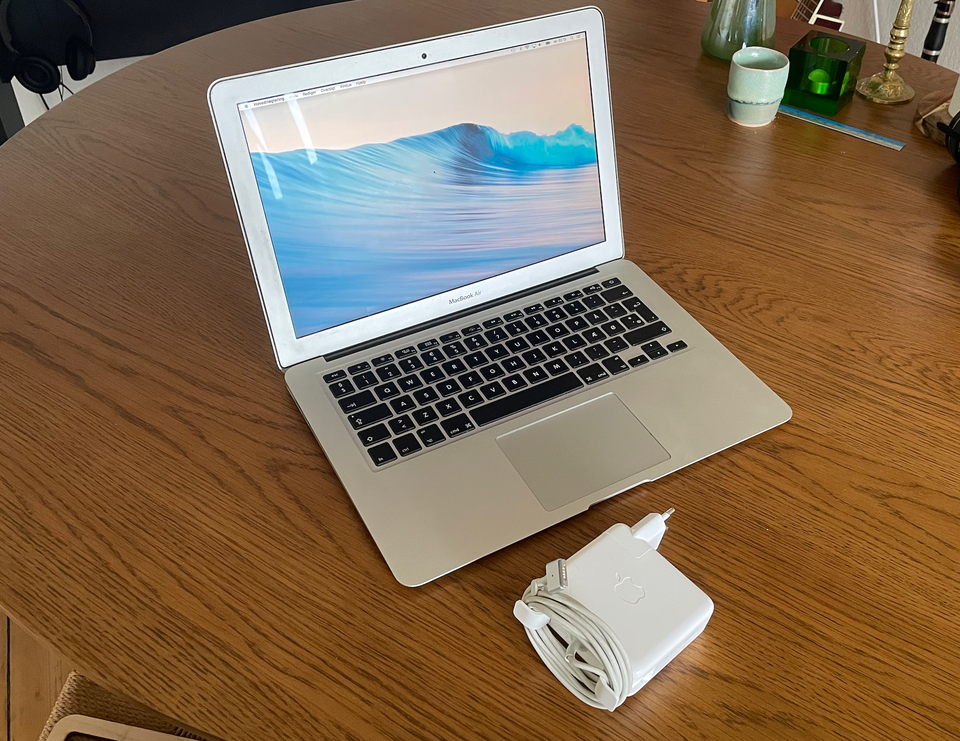 MacBook Air, A1466, 1.6 GHz