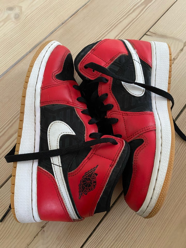 Sneakers str 37 Jordan 1