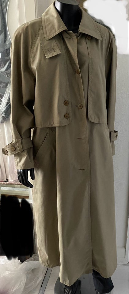 Trenchcoat, str. 34, Lodenfrey