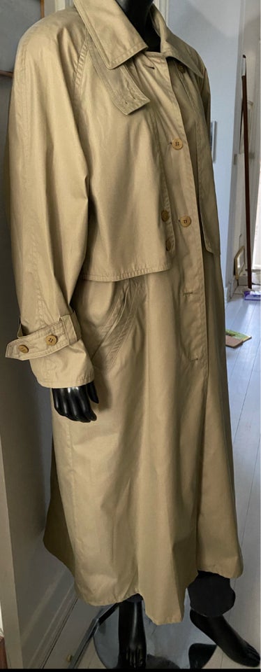 Trenchcoat, str. 34, Lodenfrey