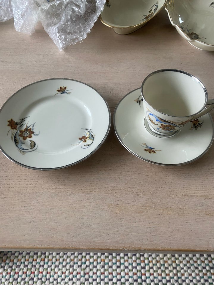 Porcelæn, Kop med underkop og