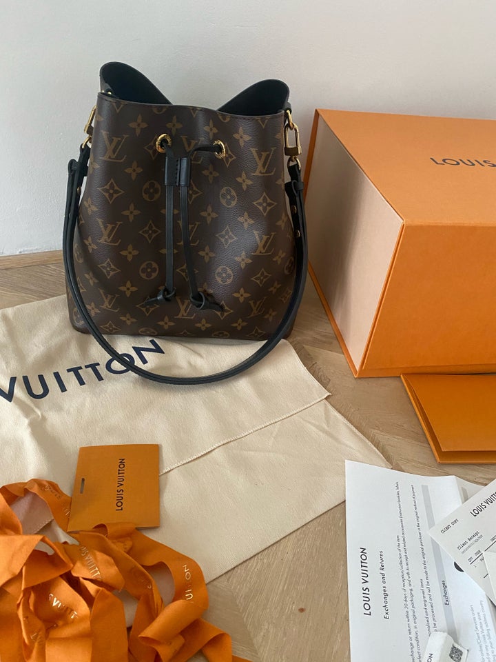 Anden taske, Louis Vuitton