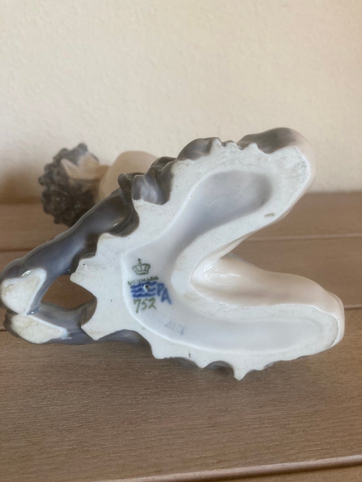 Porcelænsfigur Pan med pape