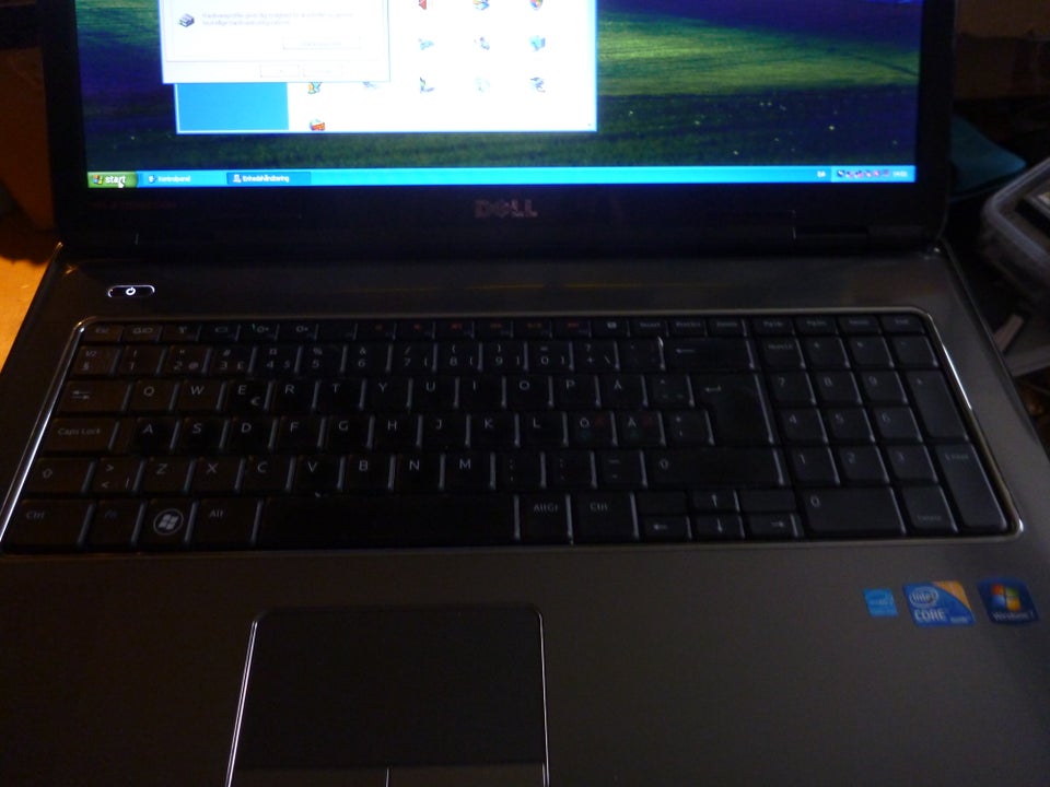 Dell Inspiron N7010, 2,2 GHz, 3 GB