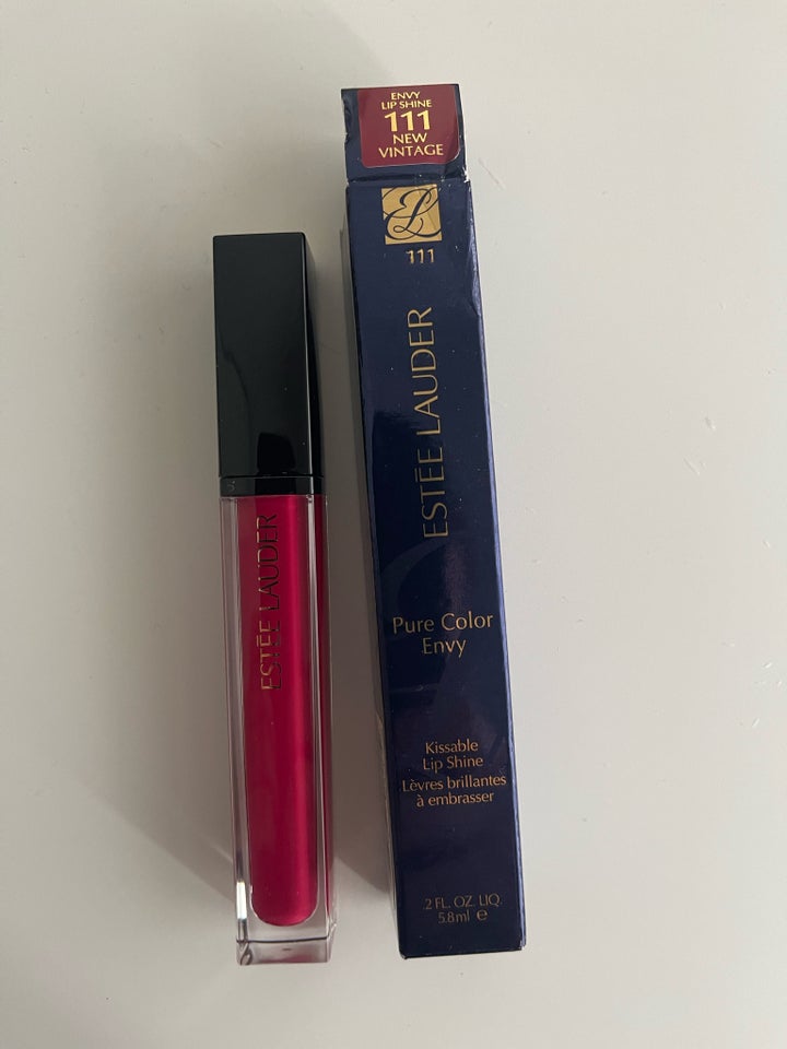 Makeup, Estee lauder