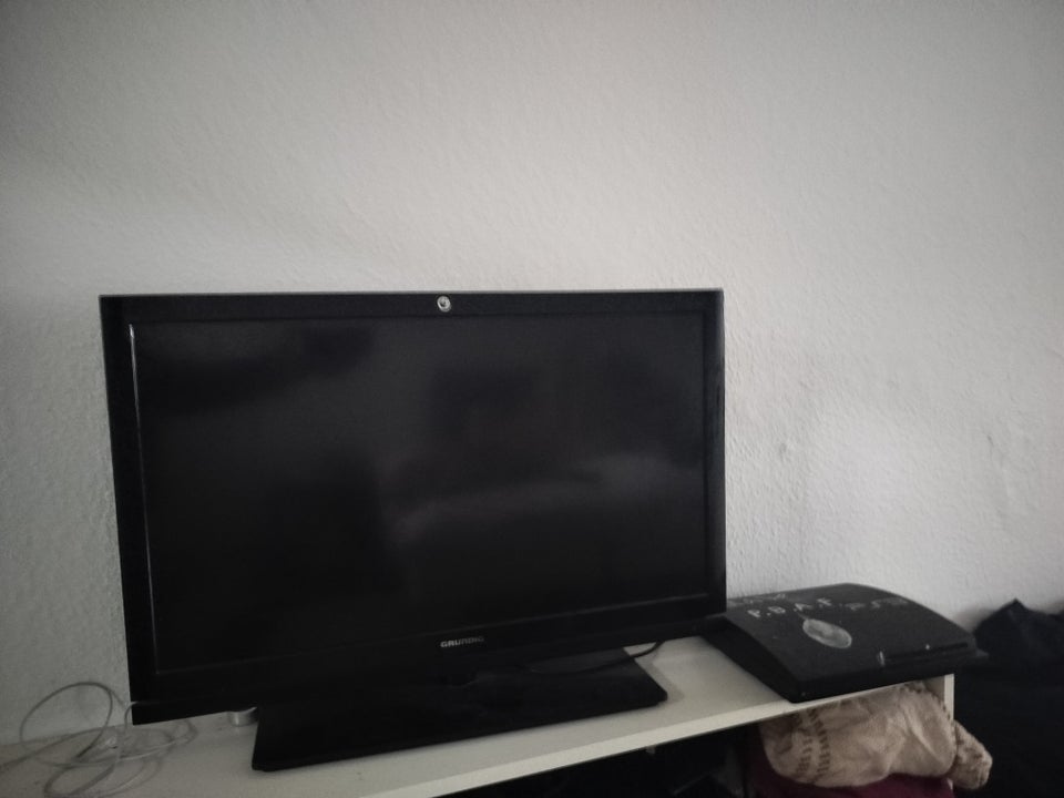 andet, Grundig, 32"