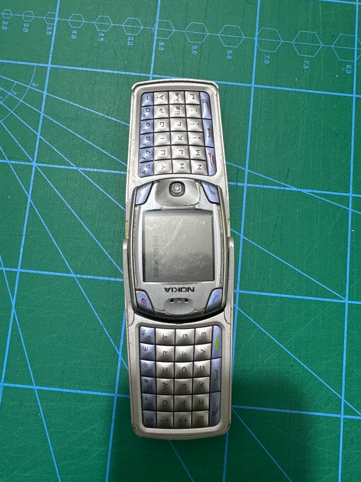 Nokia 6820a, God