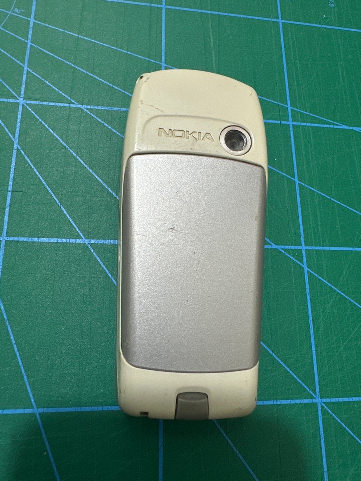 Nokia 6820a, God