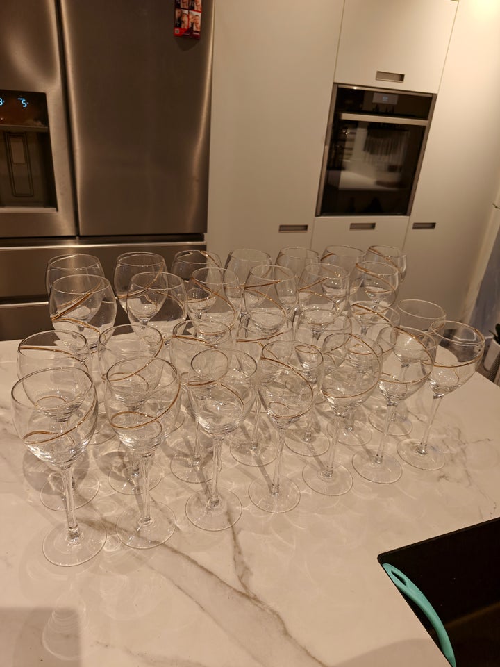 Glas Vinglas Ukendt