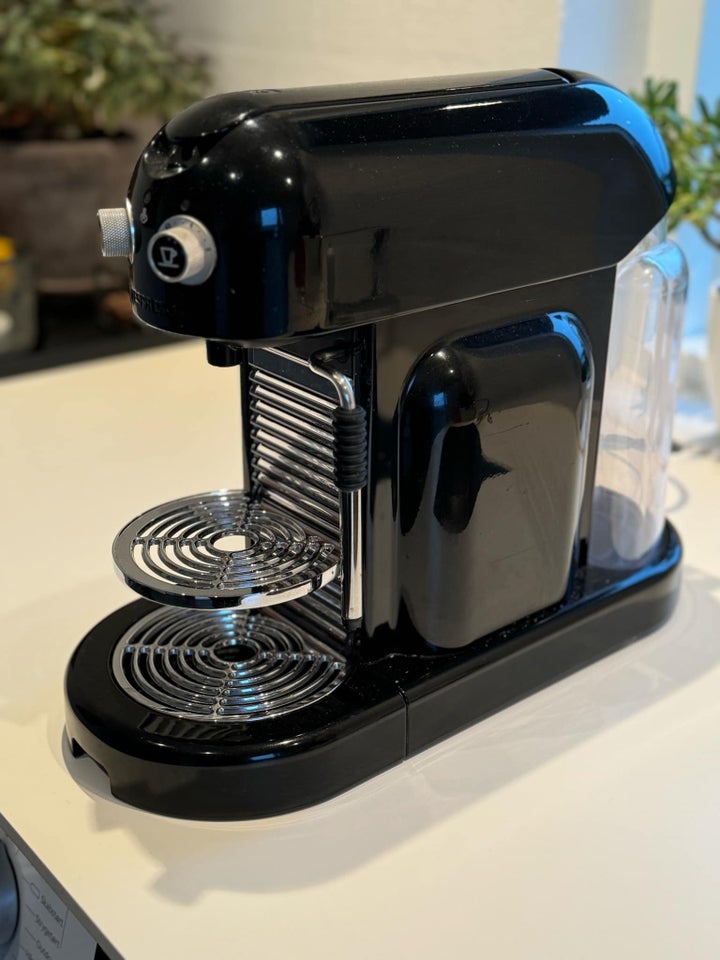 Kaffeemaskine, Nespresso Maestro