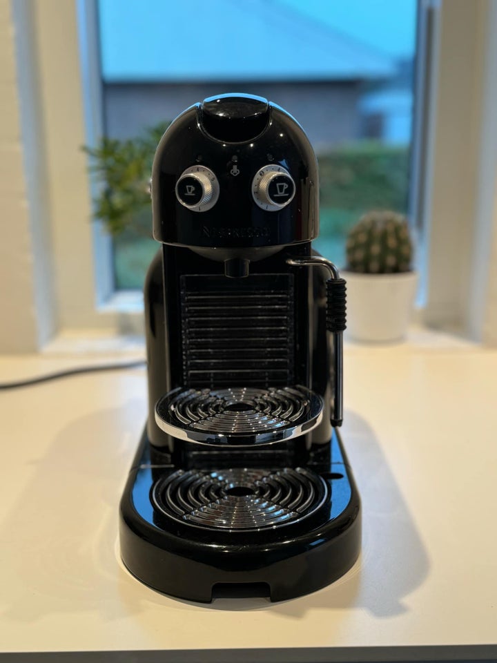 Kaffeemaskine, Nespresso Maestro