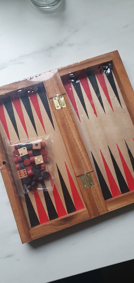 Backgammon, Backgammon, brætspil