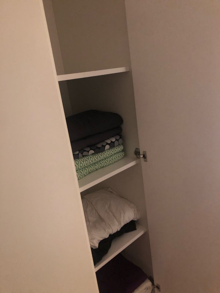 Klædeskab, Ikea, b: 117 d: 55 h: 176