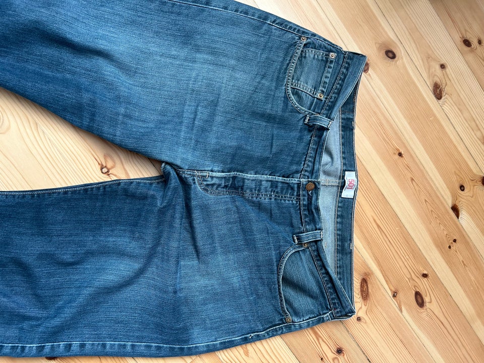 Jeans, Levis 501, str. 46