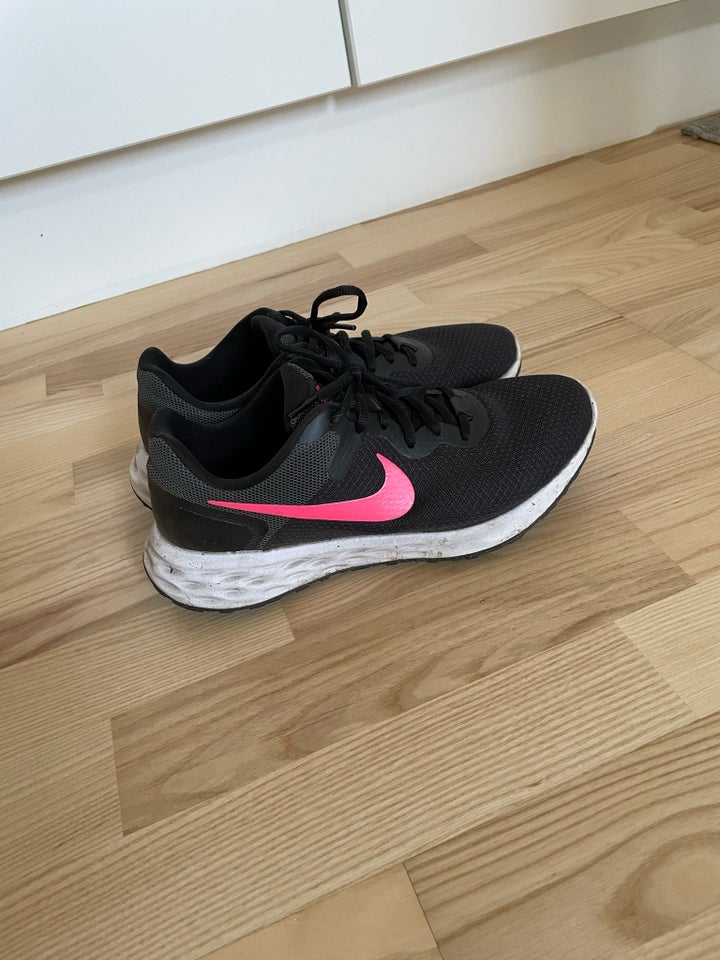 Sportssko str 405 Nike